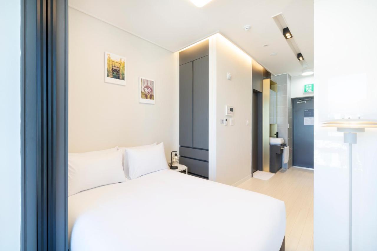 From H Reposant Hotel Busnan Seomyeon Busan Exterior foto
